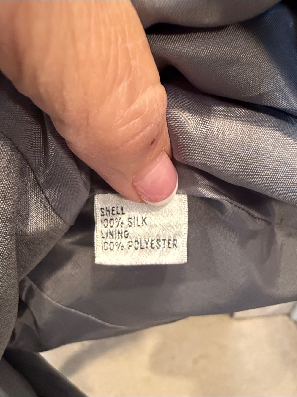Talbots Light Gray Women's Tailored 100% Silk Blazer size 4 - Picture 3 of 5